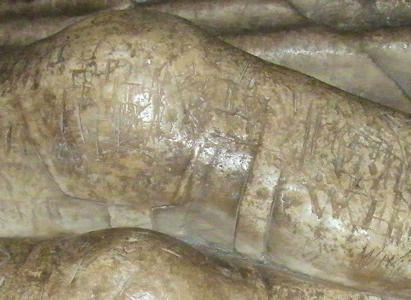 Wantage - St Peter and St Paul William Fitzwarin La Frere 1361 garter